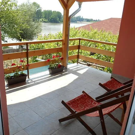 Tiski Mir Apartment Becej